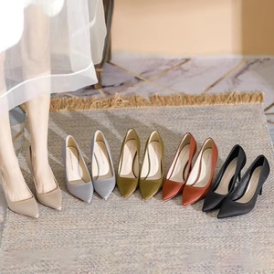 <span class=keywords><strong>Zapatos</strong></span> de tacón alto plateados con punta, estilo clásico, de seda, color liso, huecos, para novias - Product Image 2