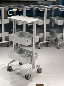 Chariot de salon DM Premium en alliage d'aluminium avec double tiroir pour usage en esthétique et spa - Product Image 4