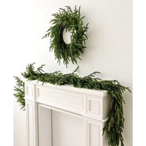Guirnalda de Pino Artificial de 200 cm+, Decoración Navideña de Plástico para Mesa, Decoración para Interiores y Exteriores - Product Image 5