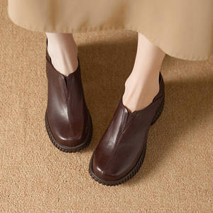 Zapato Artesanal Duradero con Hebilla Grande, Estilo Retro, Tacón Bajo, Punta Redonda, Cuero Genuino, Impermeable, Suela Blanda Antideslizante - Product Image 5