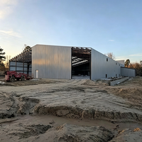 Structure de bâtiment pour terrain de pickleball intérieur, avec tribune en acier, prête à l'emploi, homologuée AISC, arène sportive