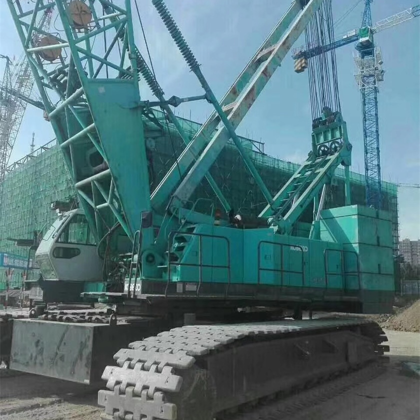 Kobelco — grue sur chenilles d'occasion, CKE2500, 250 tonnes, meilleure qualité, en stock