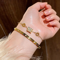 Bracelet jonc ajustable en acier inoxydable plaqué avec strass et chiffres romains pour femme, bijou tendance pour le quotidien, vente en gros