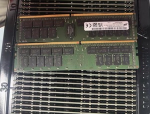 Kit de mémoire MTA36ASF4G72PZ-3G2 MTA36ASF8G72PZ-3G2 32 Go (1x 32 Go) Dual Rank X4 PC4-25600R (DDR4-3200) Registered CAS-22 - Product Image 2