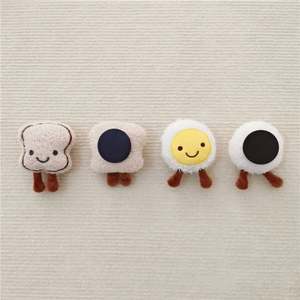 Aimant de réfrigérateur en peluche personnalisé en gros - Cadeau promotionnel mignon avec design de dessin animé 3D en coton brodé sur mesure - Product Image 3