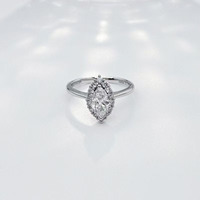 Bague de fiançailles en platine Pt950 avec diamant de laboratoire CVD certifié IGI, taille marquise, 2 griffes, design Angel Eye distinctif et exquis