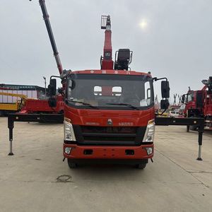 Grúa Montada en Camión de Servicio Pesado Ho-wo, Camión de Elevación con Pluma de 5 Secciones y 7 Toneladas para Carga y Descarga de Materiales de Construcción - Product Image 2