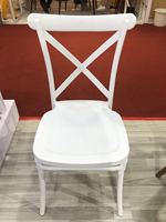 Chaise de mariage en plastique blanc à dossier croisé pour hôtel, extérieur, banquets, événements et fêtes