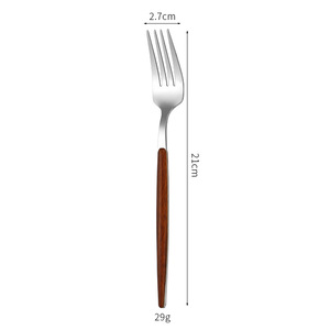 Set di posate in acciaio inossidabile 410 con manico in finto legno di noce stile Instagram, coltello, forchetta e cucchiaio portoghesi, stoviglie occidentali - Product Image 1