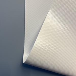 Structures membranaires en <span class=keywords><strong>PVC</strong></span> résistantes à la déchirure, aux UV et à haute résistance à la traction, <span class=keywords><strong>900G</strong></span> 1000D - Product Image 2