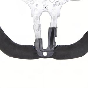 Volante LED de Carbono para <span class=keywords><strong>BMW</strong></span> <span class=keywords><strong>X4</strong></span> X5 X6 M2 M3 M4 F20 F30 F35, Descuento Directo de Fábrica en Stock - Product Image 2