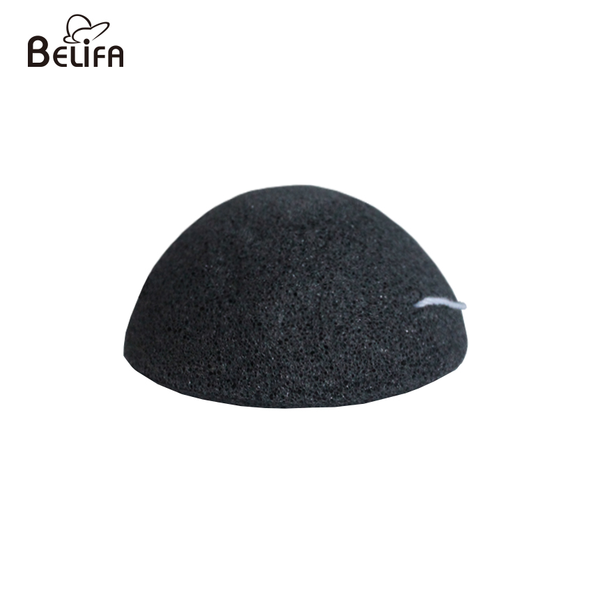 Belifa Пользовательский логотип 100% натуральный полукруглый мяч отшелушивающий лицо черный бамбуковый уголь Губка konjac с упаковкой