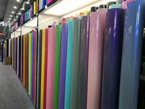 Vinilo para Envoltura de Vehículos Color Plata Satinado, Resistente a los Rayos UV, Envoltura Completa para Automóviles - Product Image 6