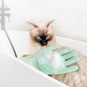 Silicone Bath Massage Glove For Dogs With Soft Bristles And Hanging Hole Design - Product Image 2