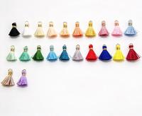Lot de Matériaux DIY : Mini-Pendentifs Ornements en Fil de Soie Multicolore de 2 cm avec Boucles, Accessoires pour Boîtes Cadeaux et Éventails