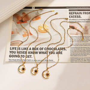 Collar de acero inoxidable con colgante de estrella y luna, chapado en oro de 18 quilates, circonita, diamante rojo, joyería de moda para el tiempo libre. - Product Image 2