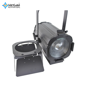 Zoom automatique 200 w RGBW 4in1 LED TV Studio Lumière De Fresnel Pour Studio de Cinéma Et de Télévision - Product Image 4
