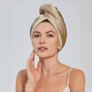 Asciugamano per Capelli in Seta di Gelso Reversibile Personalizzato, Turbante Asciugacapelli, Cuffia a Doppio Strato in Microfibra e Seta - Product Image 1