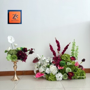 Centro de Mesa de Boda con Bola de Flores de Hortensia Roja Borgoña Artificial ZIKE - Diseño Colgante de Lujo - Product Image 2
