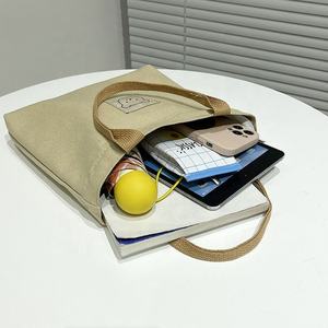 Venta al por mayor de alta calidad de moda lindo respetuoso con el medio ambiente reciclar presente algodón lona Tote viaje bolsa de almacenamiento con asa - Product Image 5