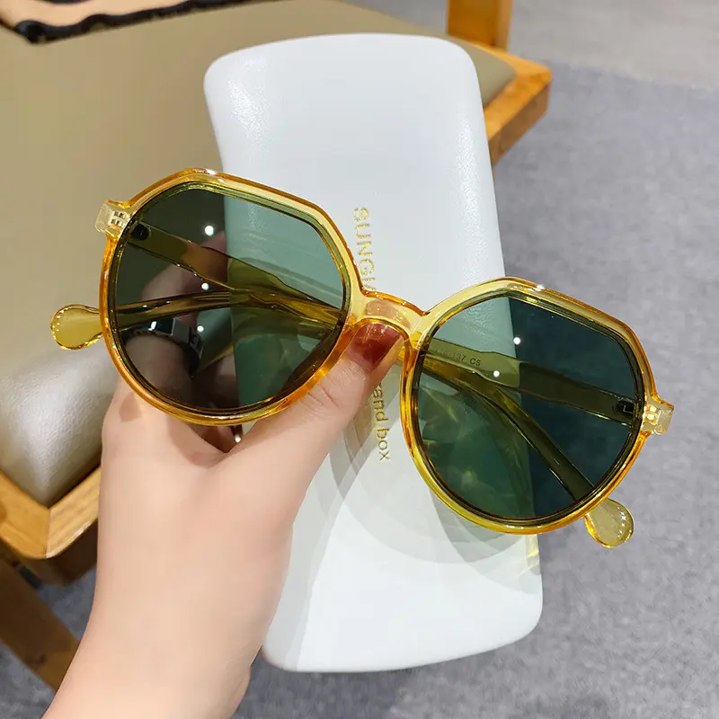 Design Eyewear 98052 2021 Trending Cute Sun Shades Big Round Framed Sunglasses Vintage Fashion Eyewear