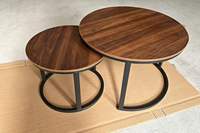 Ensemble de tables basses rondes modernes, aspect marbre, structure en fer, meubles de salon