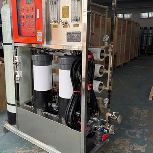 Petite machine de traitement de l'eau océanique Purification de l'eau par osmose inverse Machine de traitement de l'eau de mer salée - Product Image 6