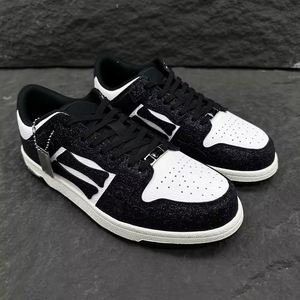 รองเท้าวิ่งแบบคลาสสิคปิดนิ้วเท้า ระบายอากาศได้ดี โครงคริสตัล กันลื่น กันน้ำ ตาข่ายอีเวอร์กรีนทั้งหมด - Product Image 4