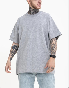 เสื้อยืดคอกลมของผู้ชายสีพื้นสีเทาเข้มผ้าฝ้าย95% หนัก5% ผ้าสแปนเด็กซ์ดีไซน์แฟชั่นโอเวอร์ไซส์ - Product Image 1