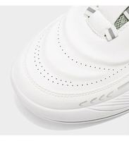 Nouvelles chaussures blanches respirantes pour hommes, baskets tendance polyvalentes à semelle épaisse, chaussures décontractées de course pour papa