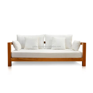 Sofá cama minimalista de madera de teca natural, diseñado para un descanso elegante que combina durabilidad, comodidad y una elegancia atemporal. - Product Image 2