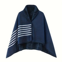 Châle-couverture multifonctionnel en polyester 100 %, personnalisable en couleur et en taille, confortable, avec poches, pour adultes, adolescents, festivals, quatre