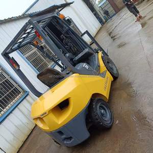 Transpaleta Usada de 3 Toneladas con Motor Diésel KOMATSU, Fabricada en Japón, para Restaurantes y Comercios Minoristas, en Stock - Product Image 5