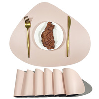 Livraison rapide personnalisé luxe PVC cuisine Table tapis lavable imperméable en cuir napperon Style classique pour la décoration de Table