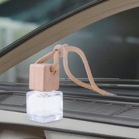 Bouteille de parfum en verre pour voiture, 8ML, 20 pièces, forme carrée, pendentif, désodorisant, accessoire suspendu