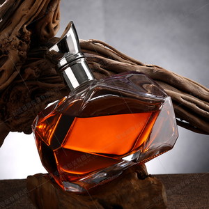 Bottiglie di Vetro Vuote per Liquori con Tappo in Legno Trasparente Personalizzate all'Ingrosso 500ml 700ml 750ml XO Brandy Tappo in Sughero Novità - Product Image 5