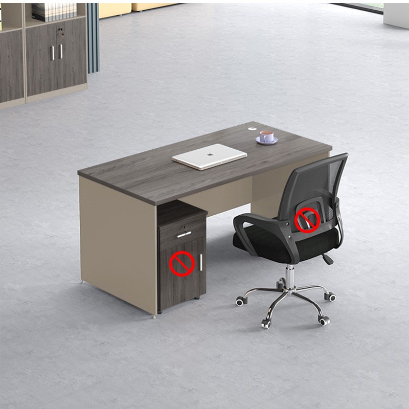 Tavolo con telaio vuoto (esclusi armadio e sedia)