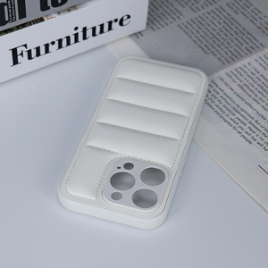 Housse en duvet pour téléphone Iphone14 15 Promax Puffer Soft Pu Leather Luxury Phone Cover 17 Air 16 12pro 11promax DESIGNERS Cases - Product Image 5