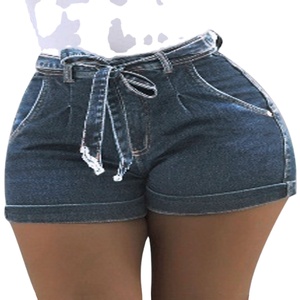 กางเกงยีนส์ขาสั้นเอวสูงทรงสกินนี่สำหรับผู้หญิงไซส์พลัส สีซีดแบบวินเทจ จากบังกลาเทศ - Product Image 1