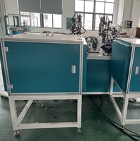 Machine de serrage de vis à quatre axes entièrement automatique avec moteur PLC, certifiée CE, pour l'assemblage de boîtes de jonction, équipement industriel