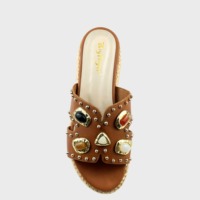 Sandales compensées à clous métalliques pour femmes, talons mi-hauts, décontractées, à enfiler, semelle plateforme en paille tressée, mules de plage