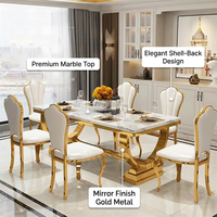 Ensemble de table à manger en marbre avec base en métal doré et chaises à dossier coquille pour appartement - Fournisseur en gros