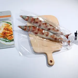 Микроволновая печь, горячая жареная курица, приготовление в микроволновой печи, пластиковые пакеты для упаковки индейки