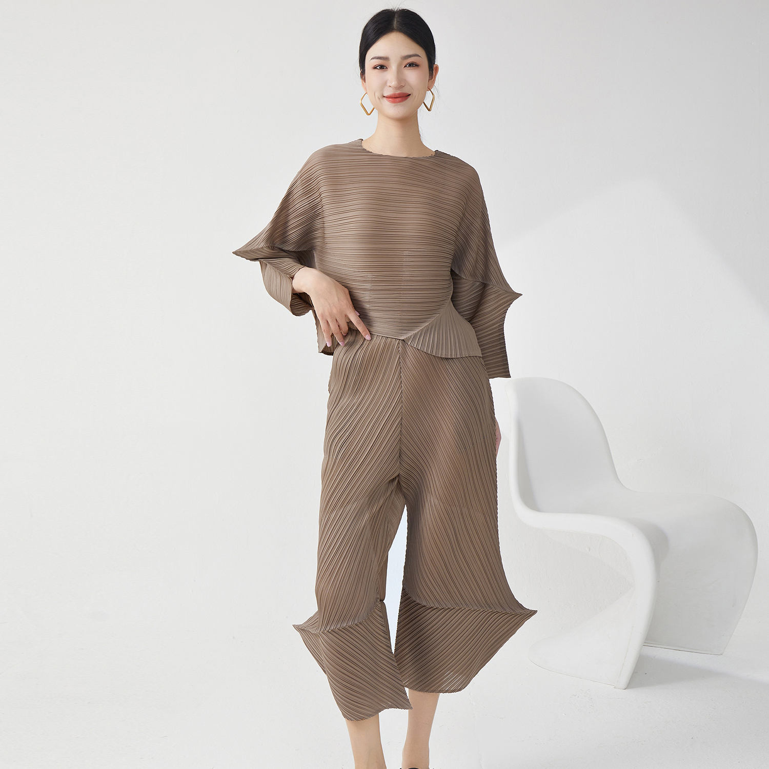 สีน้ำตาล