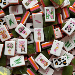 Jeu de tuiles de mahjong américain Pink Flamingo, 160 pièces en acrylique, gravées motif léopard tropical, avec tapis offert - Product Image 1