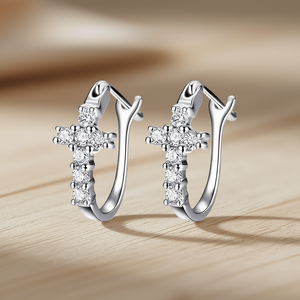 Boucles d'oreilles créoles classiques en alliage métallique plaqué rhodium avec pierre de zircon, bijoux de mode pour femme, idéales pour les soirées - Product Image 2