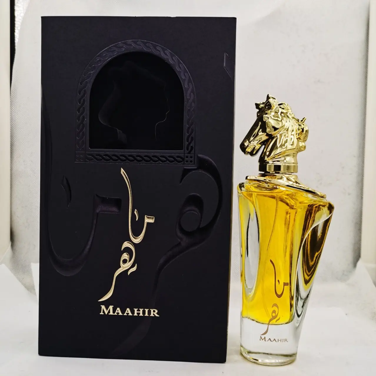 Dubai UAE Fragancia Arab Parfum Royal Golden Arabian Perfume Caja de regalo 100mL Perfume masculino y femenino