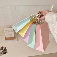 Sac en papier kraft brun classique avec poignée, vente en gros, sac cadeau biodégradable jetable pour vêtements et chaussures, très populaire