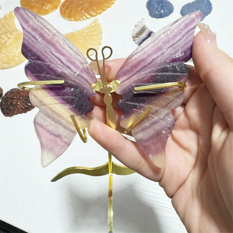 Pietra di fengshui di cristallo naturale di alta qualità intaglio fatto a mano fluorite misto ali di farfalla per i regali