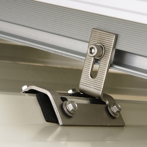 Pince de toit à <span class=keywords><strong>joint</strong></span> <span class=keywords><strong>debout</strong></span> en aluminium à <span class=keywords><strong>prix</strong></span> compétitif Toit en métal Panneau solaire Montage sur le toit Clip Lock Solar U Clamp - Product Image 2